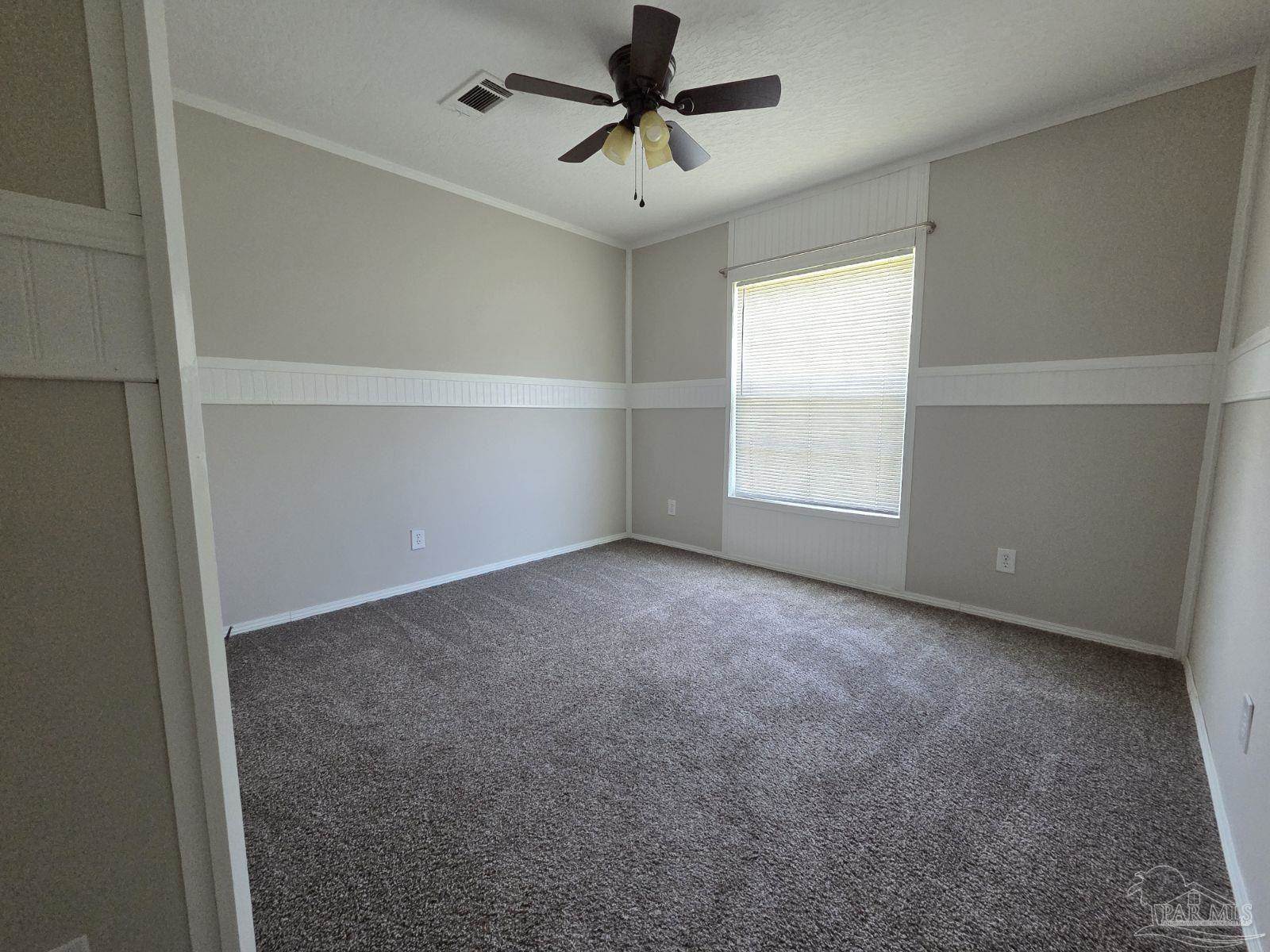 548 Pecan Ln, Holt, FL 32564