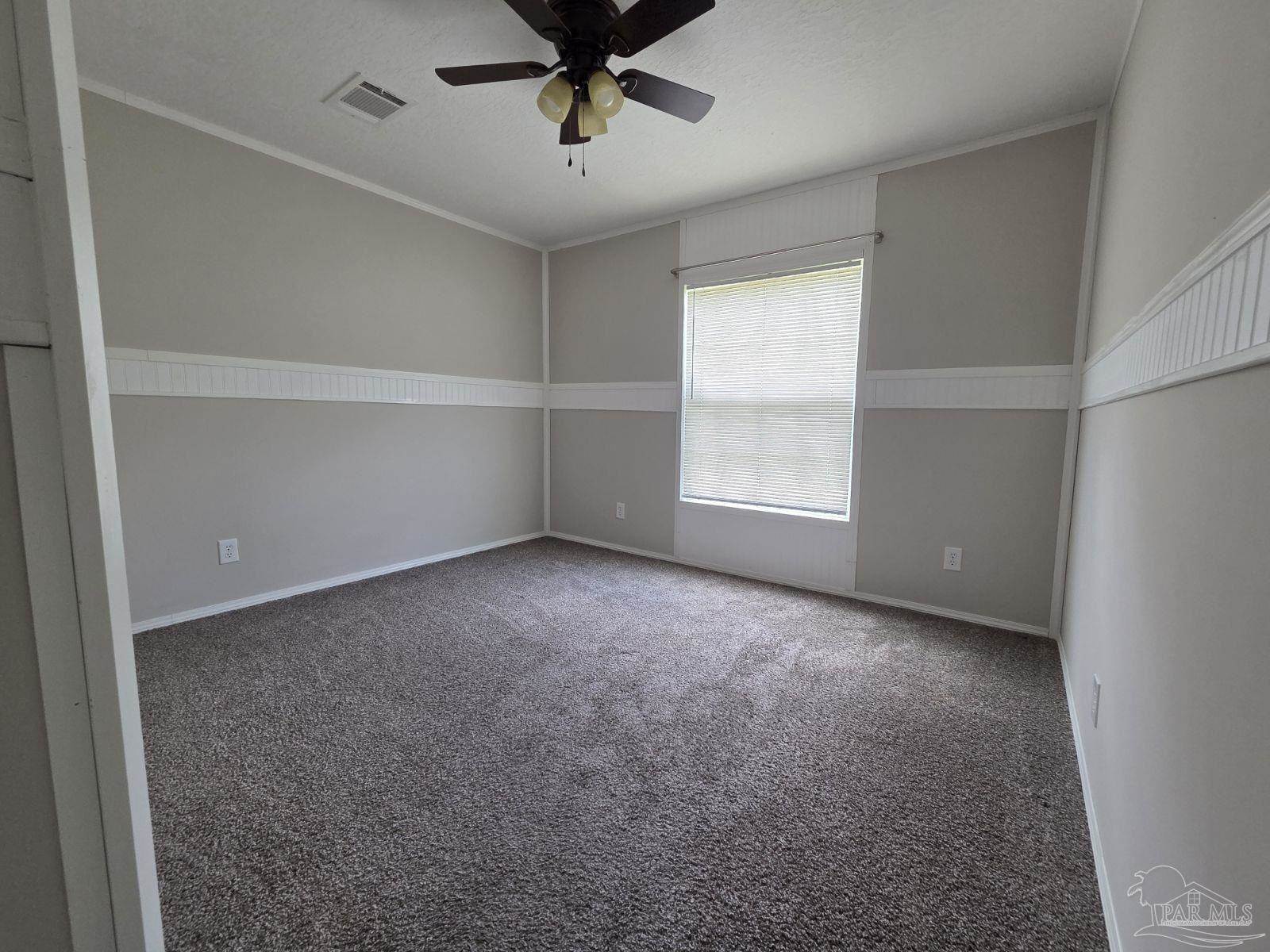 548 Pecan Ln, Holt, FL 32564