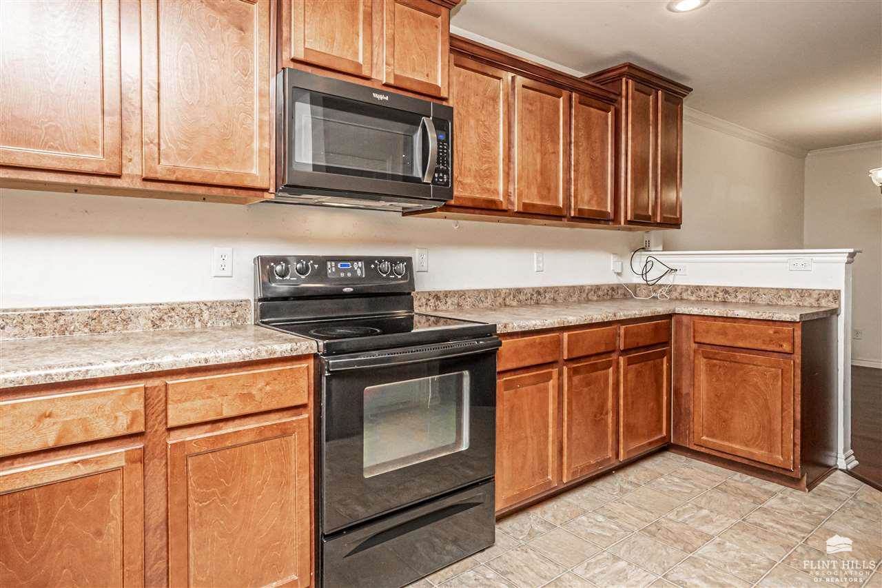 59 Fuller Circle, Junction City, KS 66441