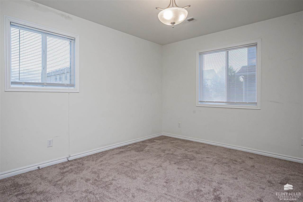 59 Fuller Circle, Junction City, KS 66441