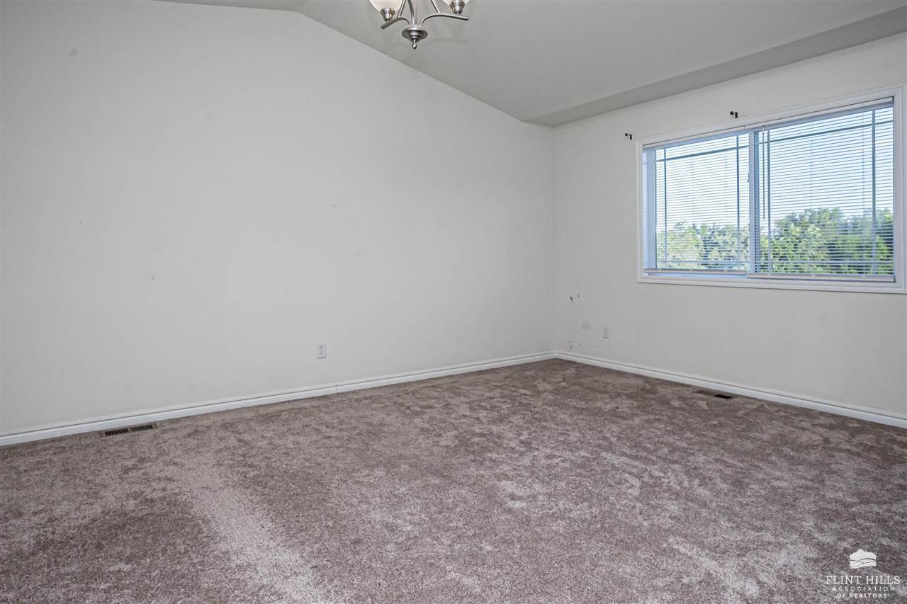 59 Fuller Circle, Junction City, KS 66441