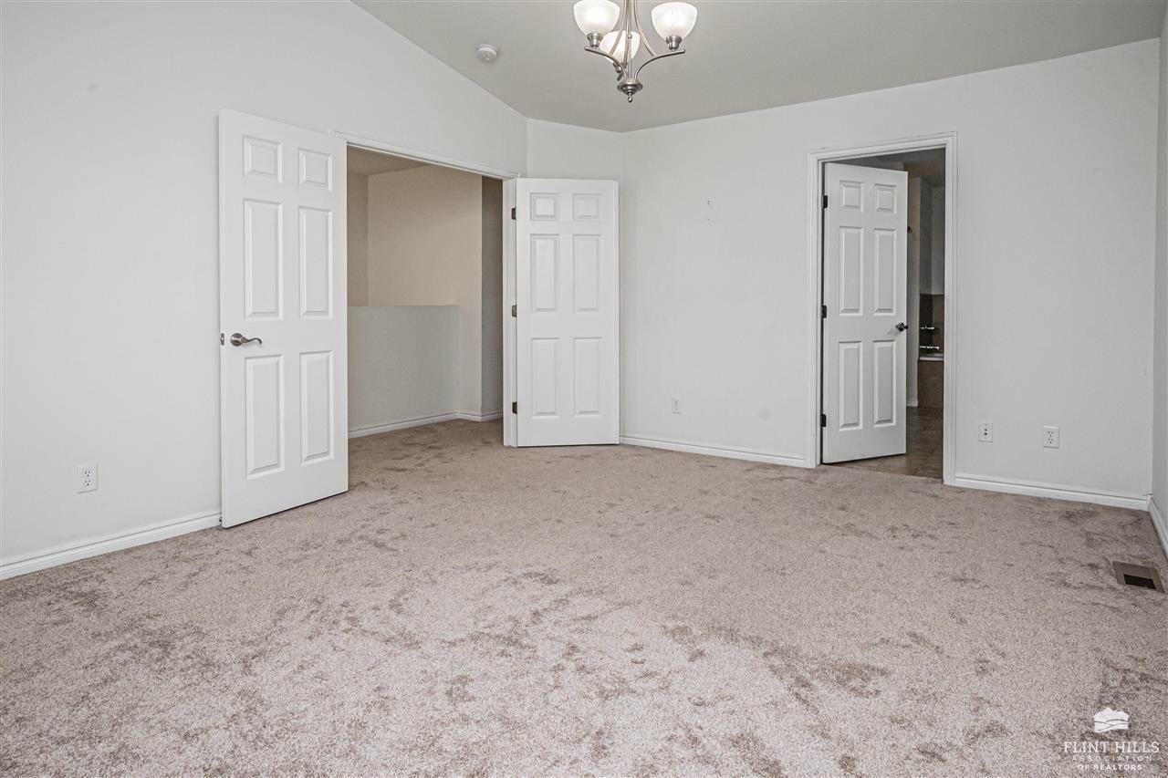 59 Fuller Circle, Junction City, KS 66441