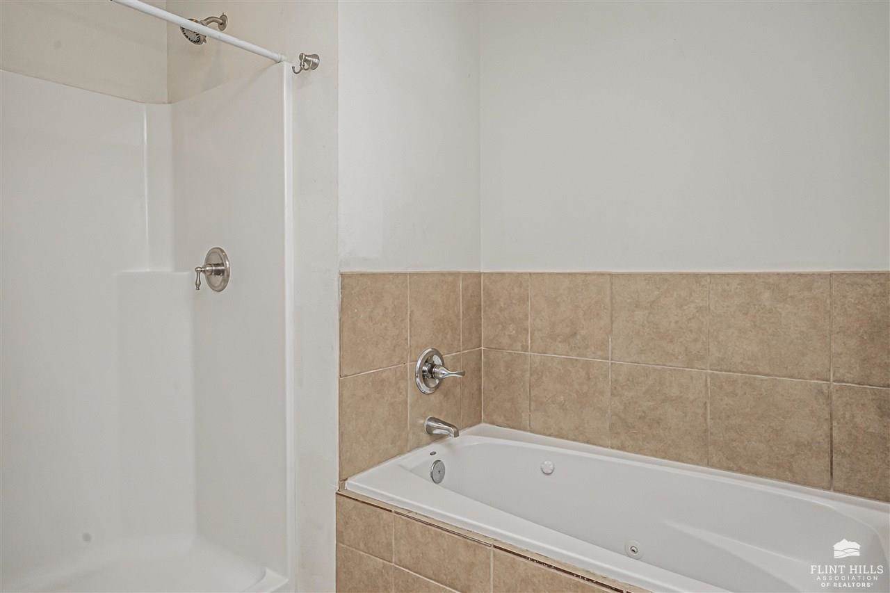 59 Fuller Circle, Junction City, KS 66441