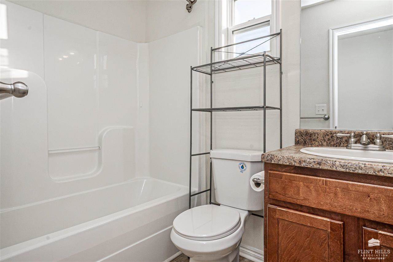 59 Fuller Circle, Junction City, KS 66441