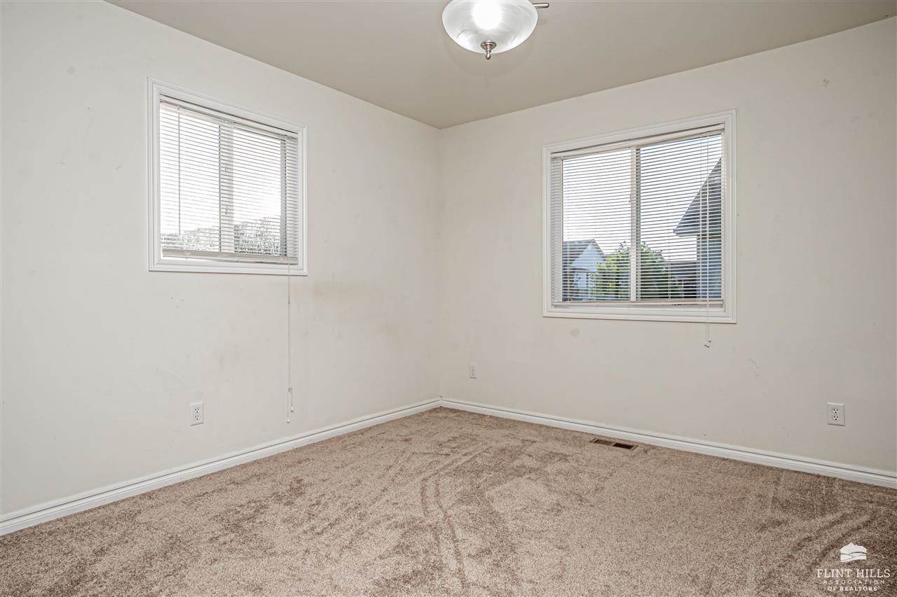 59 Fuller Circle, Junction City, KS 66441