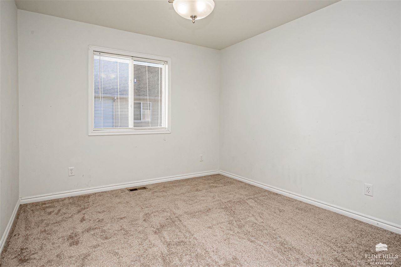 59 Fuller Circle, Junction City, KS 66441