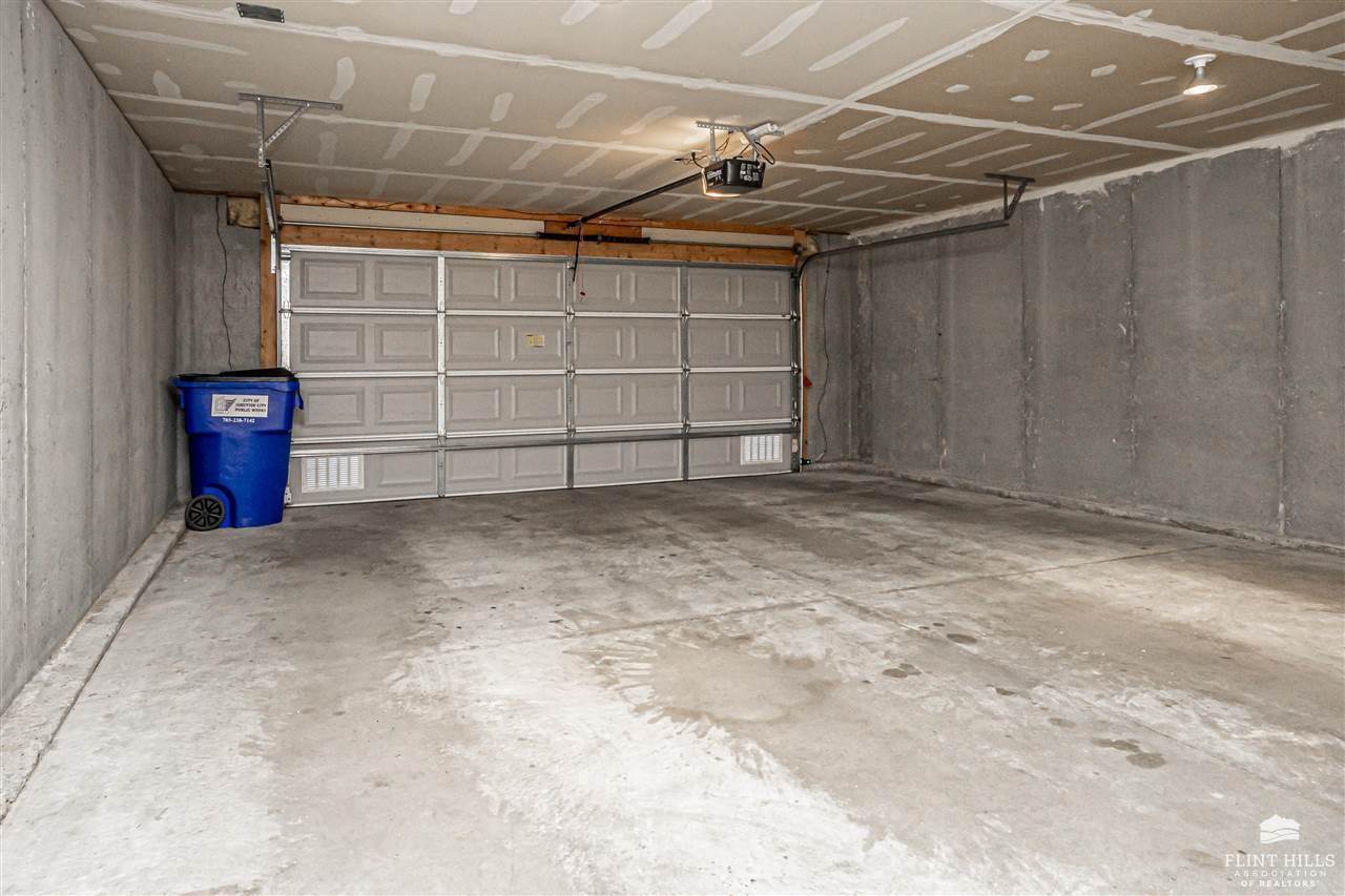 59 Fuller Circle, Junction City, KS 66441