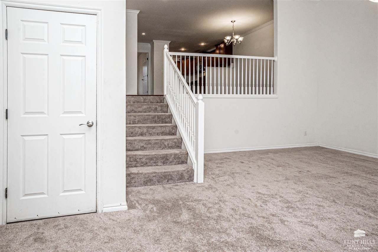 59 Fuller Circle, Junction City, KS 66441