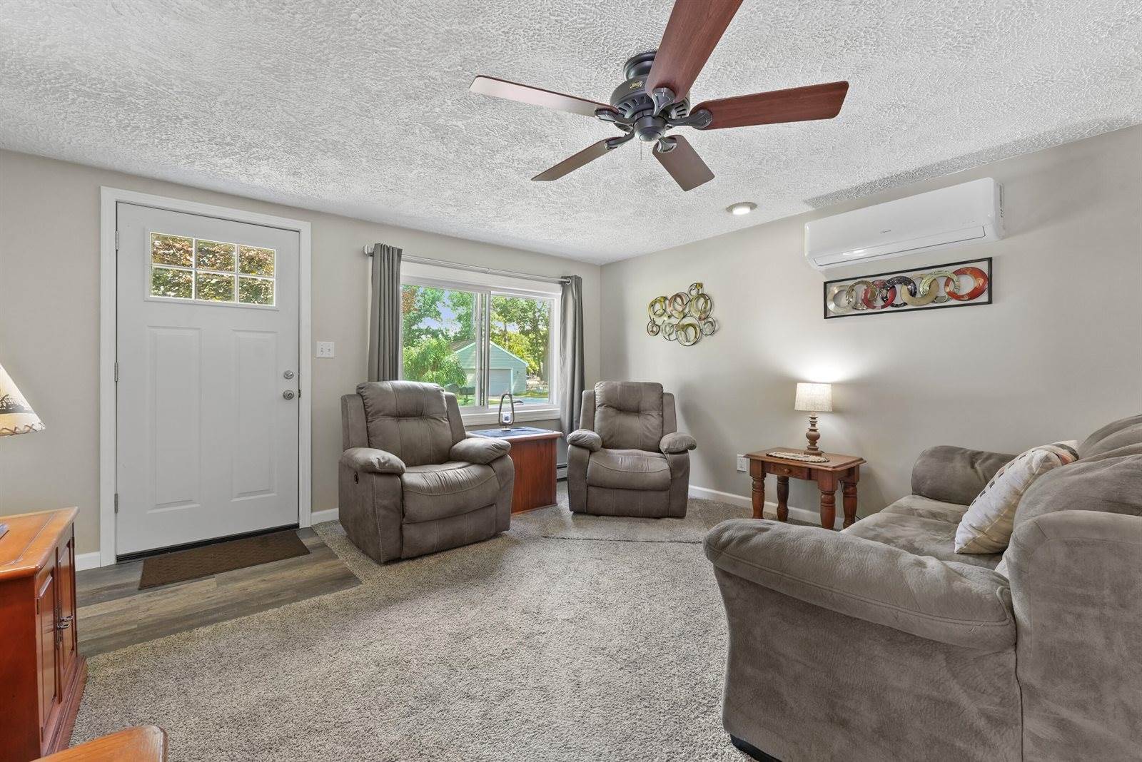 105 Mallard Avenue, Houghton Lake, MI 48629