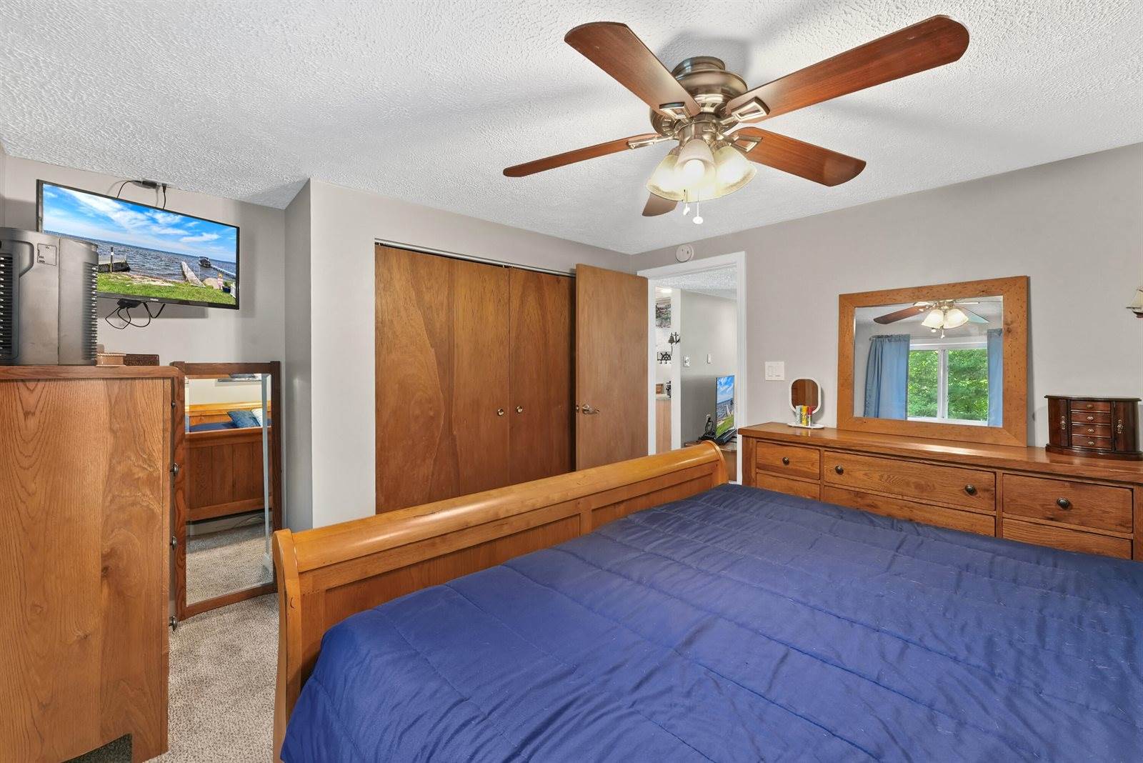 105 Mallard Avenue, Houghton Lake, MI 48629