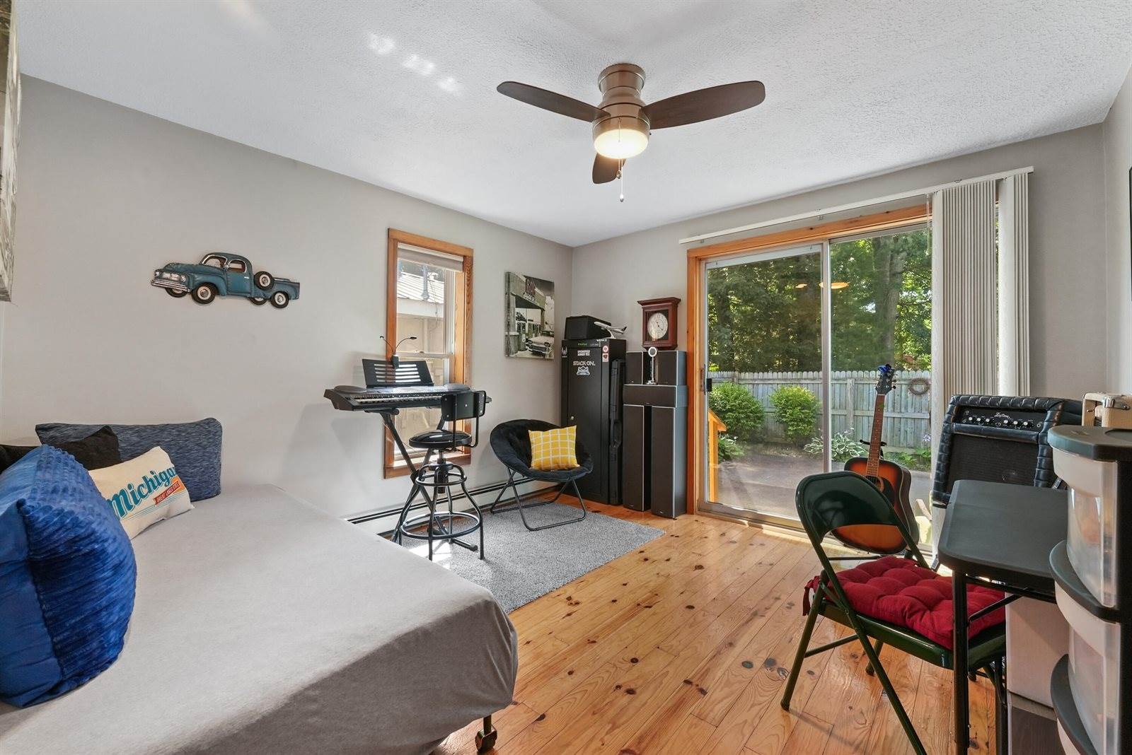 105 Mallard Avenue, Houghton Lake, MI 48629