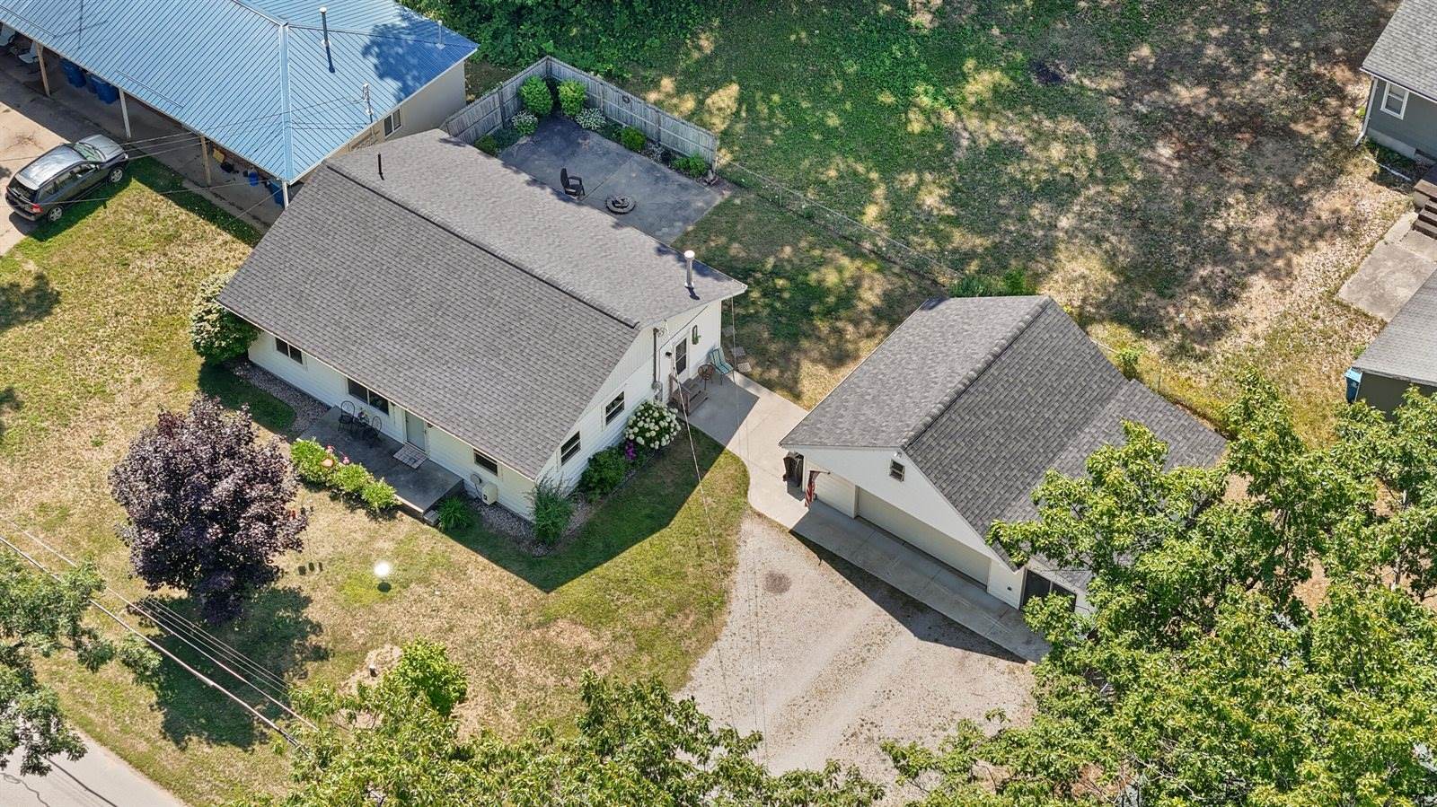 105 Mallard Avenue, Houghton Lake, MI 48629