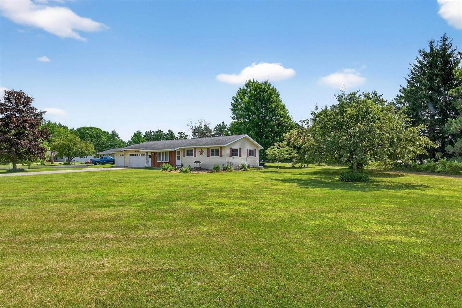 2530 Mecca Drive, Plover, WI 54467