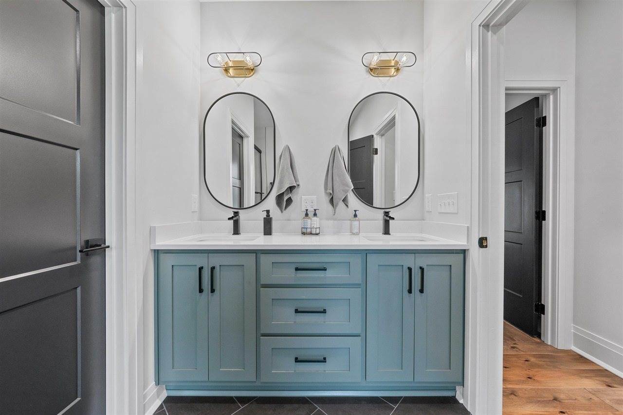 7185 Clover Hill Street, Bowling Green, KY 42103