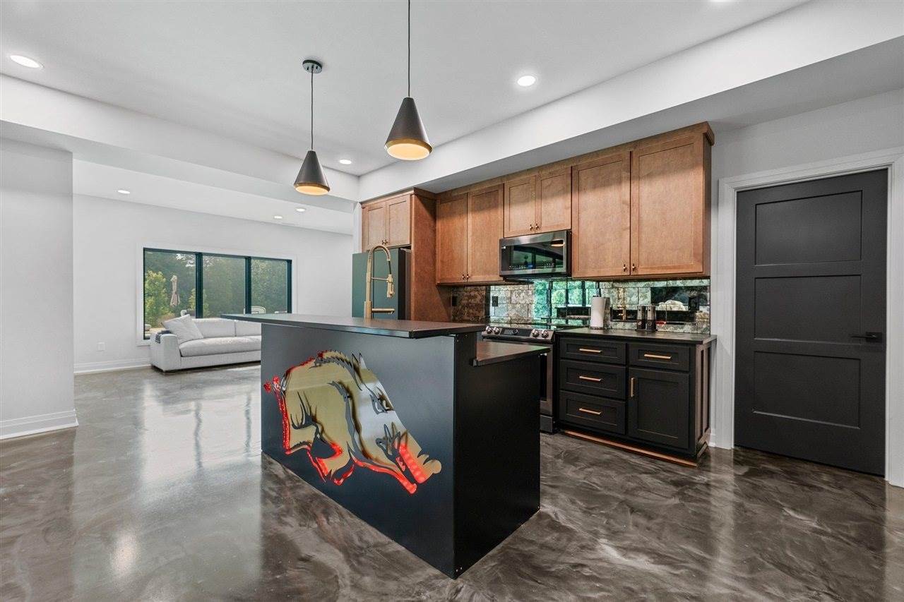 7185 Clover Hill Street, Bowling Green, KY 42103