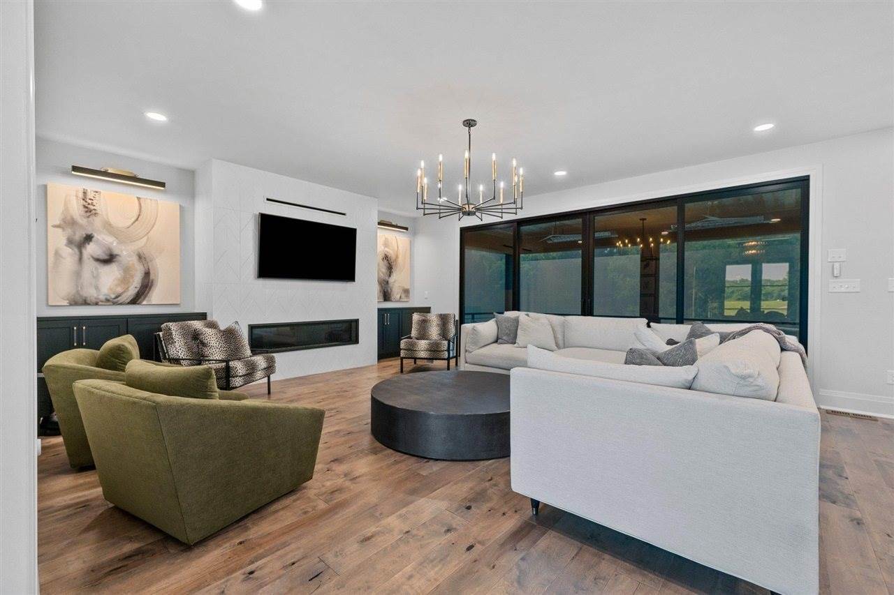 7185 Clover Hill Street, Bowling Green, KY 42103