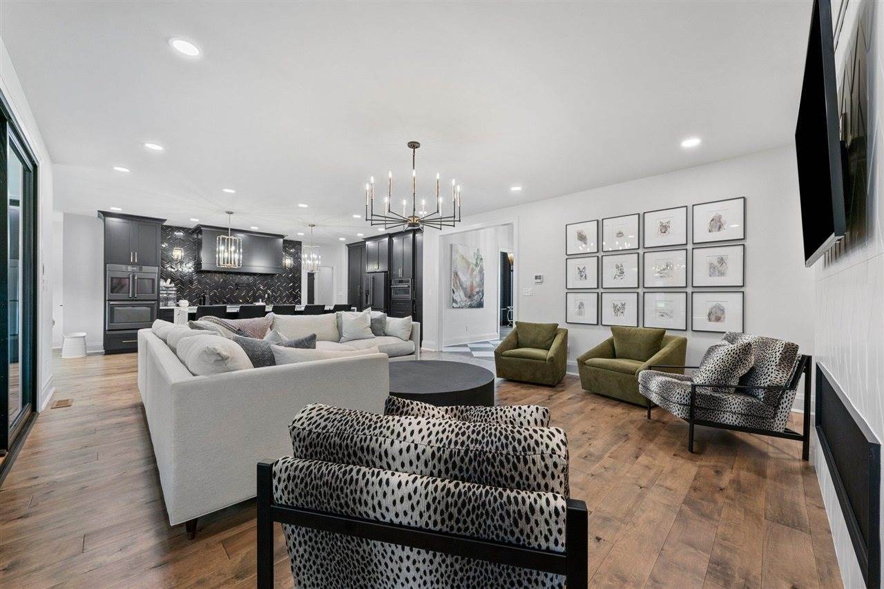 7185 Clover Hill Street, Bowling Green, KY 42103