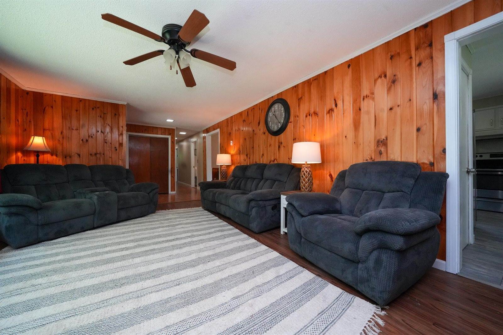 653 Moosehead Trail, Newport, ME 04953