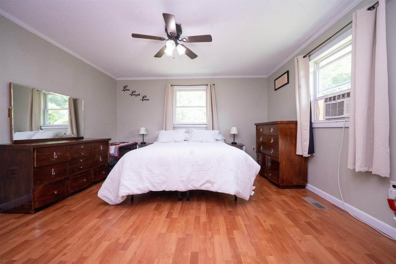 653 Moosehead Trail, Newport, ME 04953