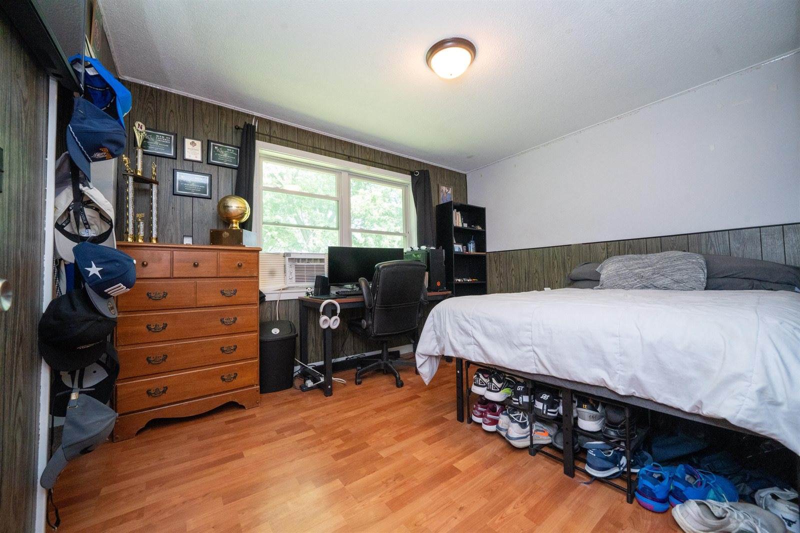 653 Moosehead Trail, Newport, ME 04953