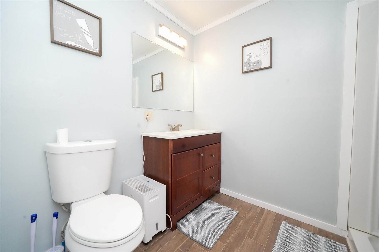 653 Moosehead Trail, Newport, ME 04953