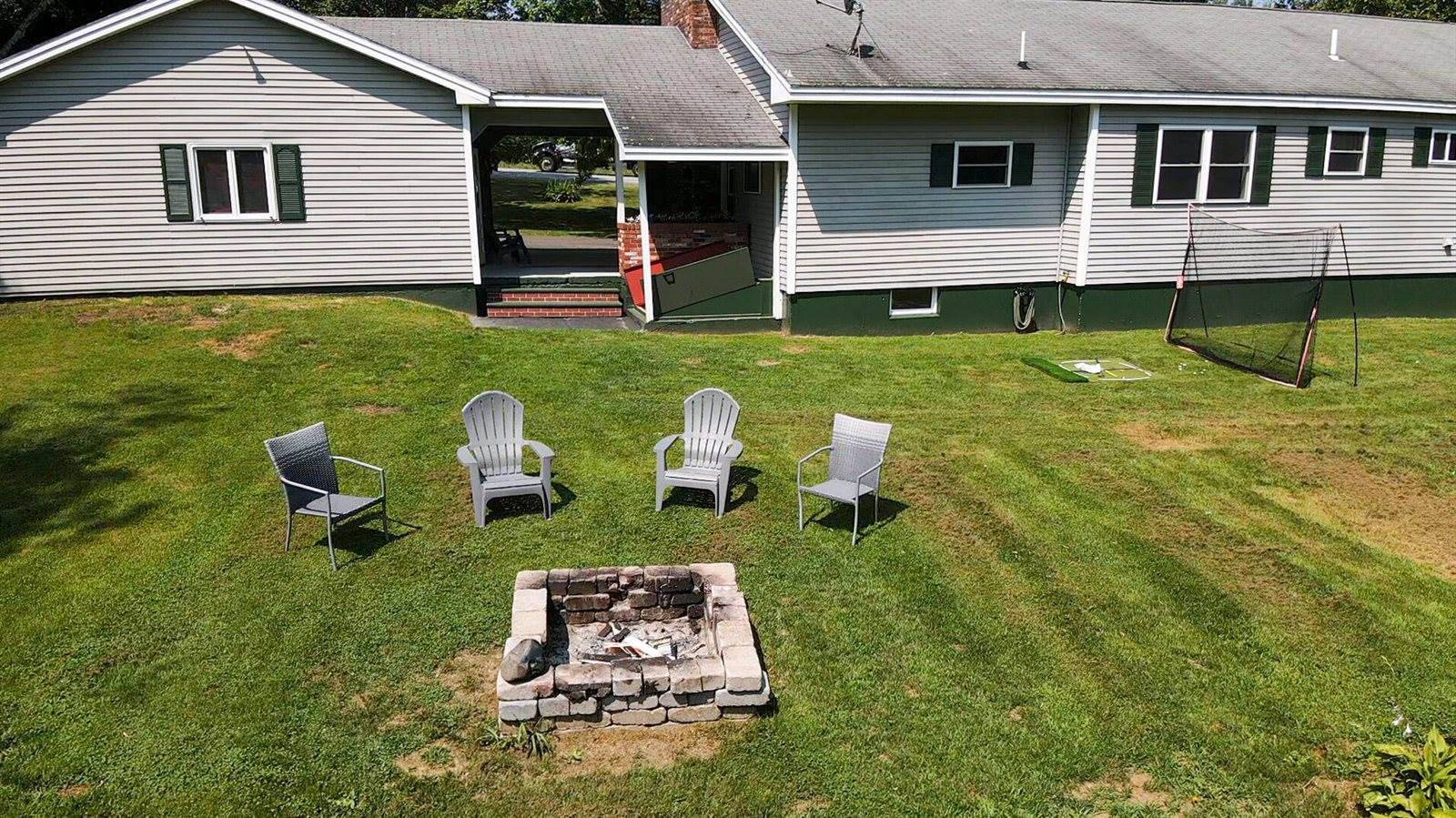 653 Moosehead Trail, Newport, ME 04953