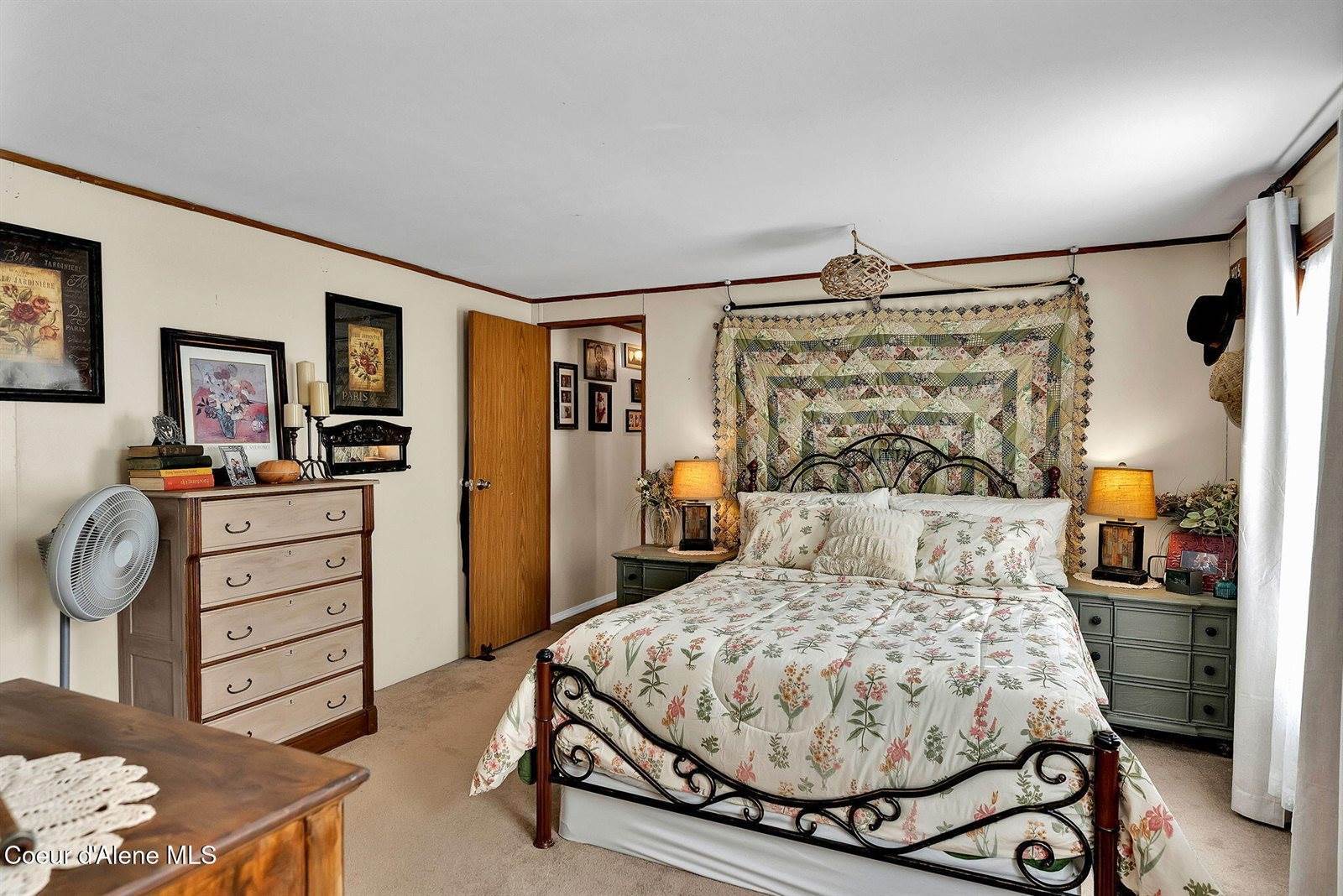 110 Appaloosa Rd, Moyie Springs, ID 83845