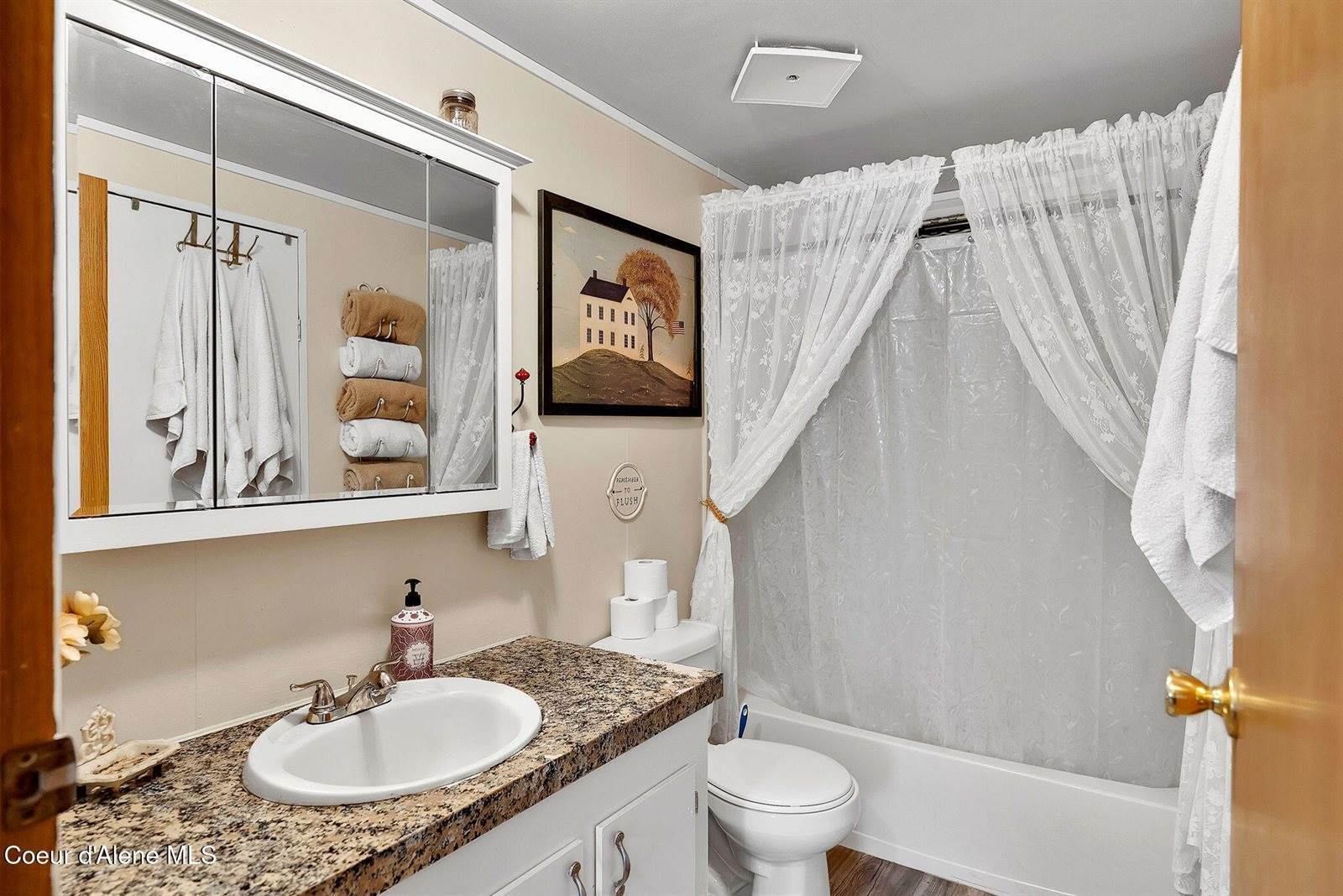 110 Appaloosa Rd, Moyie Springs, ID 83845