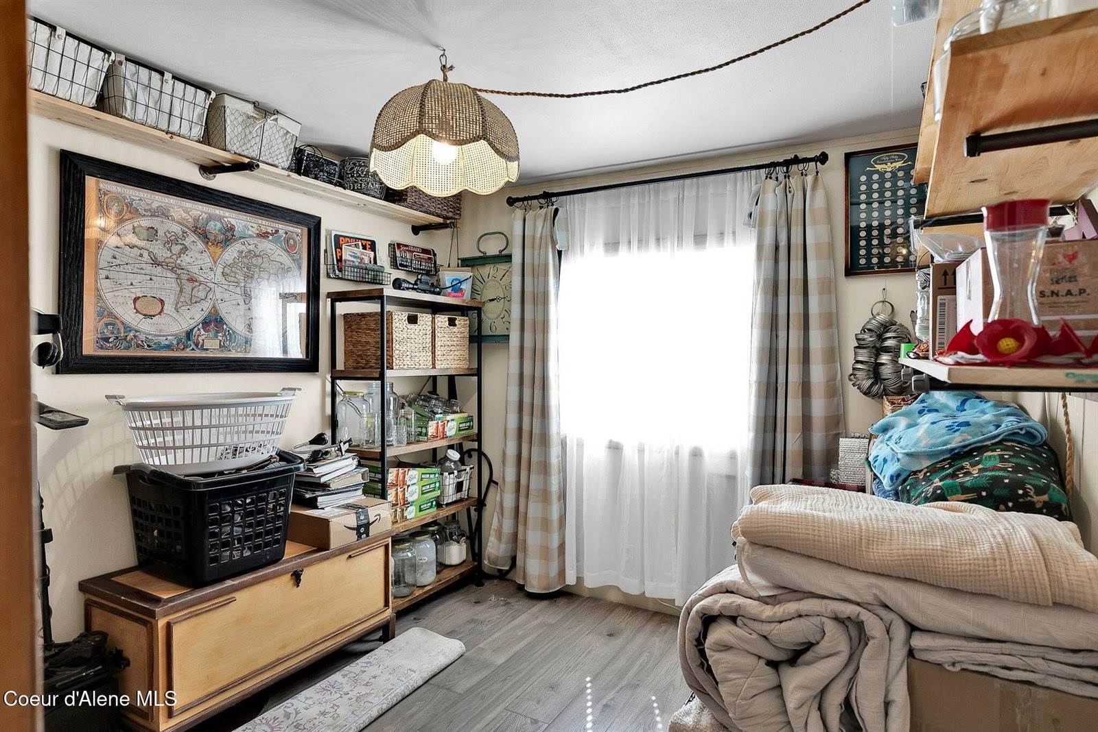 110 Appaloosa Rd, Moyie Springs, ID 83845