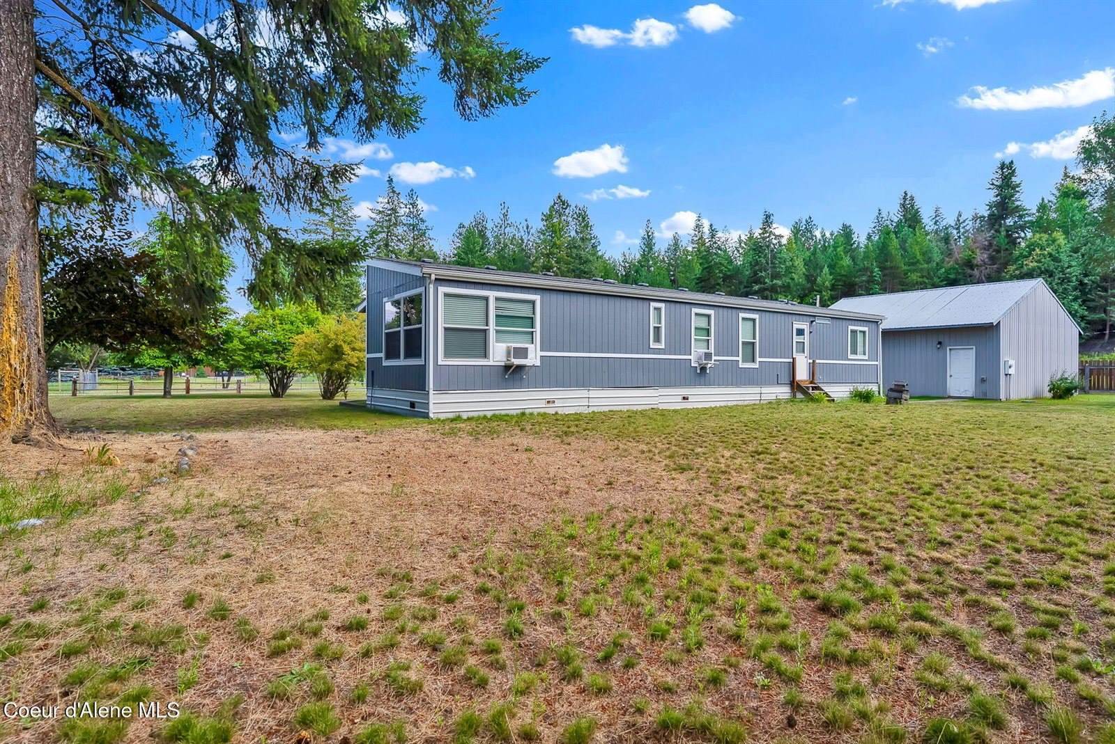 110 Appaloosa Rd, Moyie Springs, ID 83845