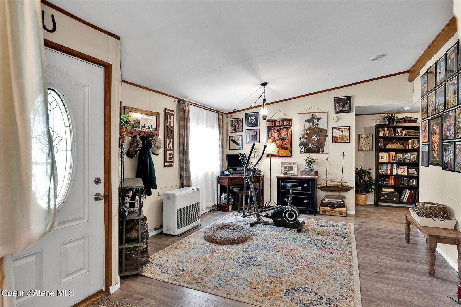 110 Appaloosa Rd, Moyie Springs, ID 83845