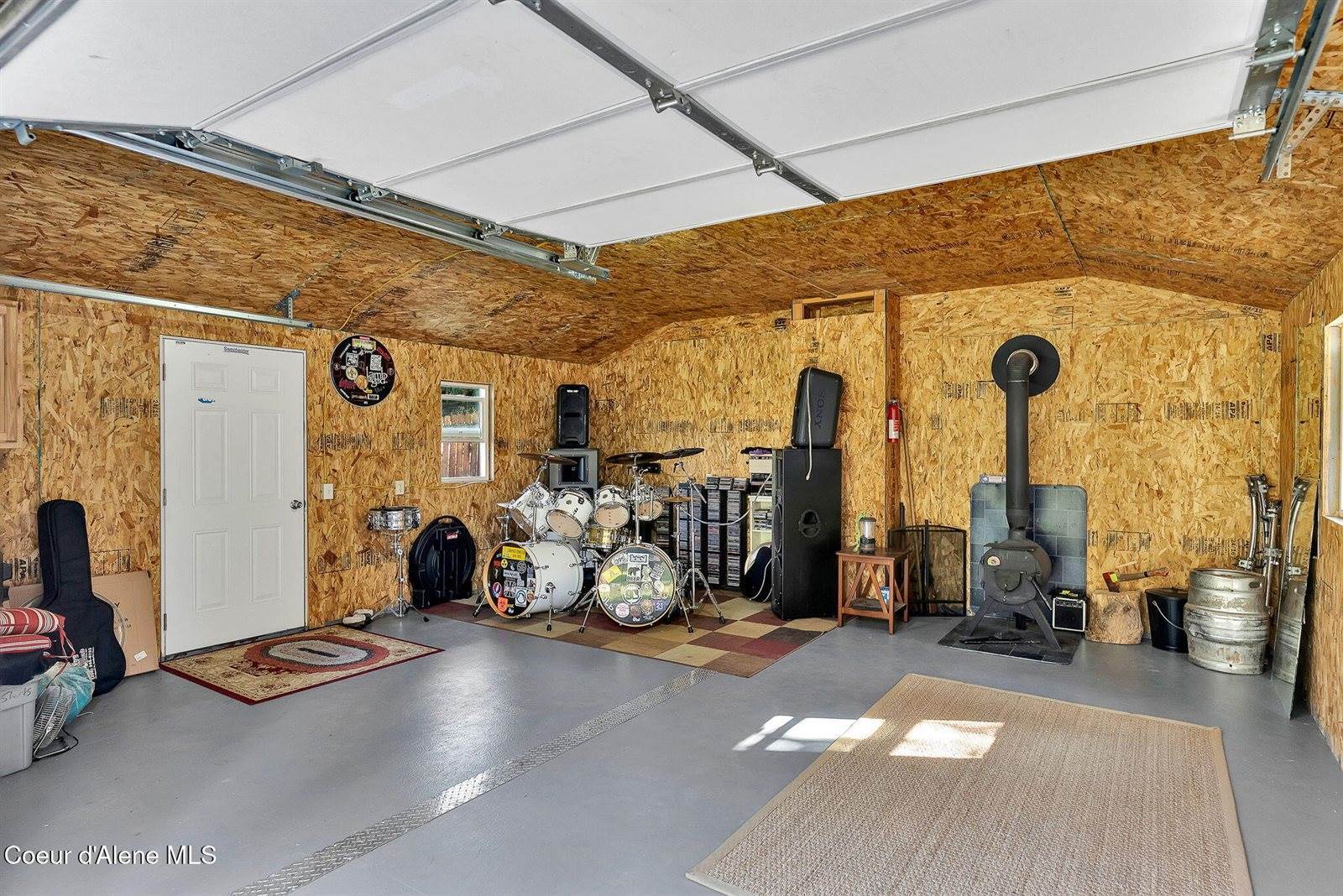 110 Appaloosa Rd, Moyie Springs, ID 83845