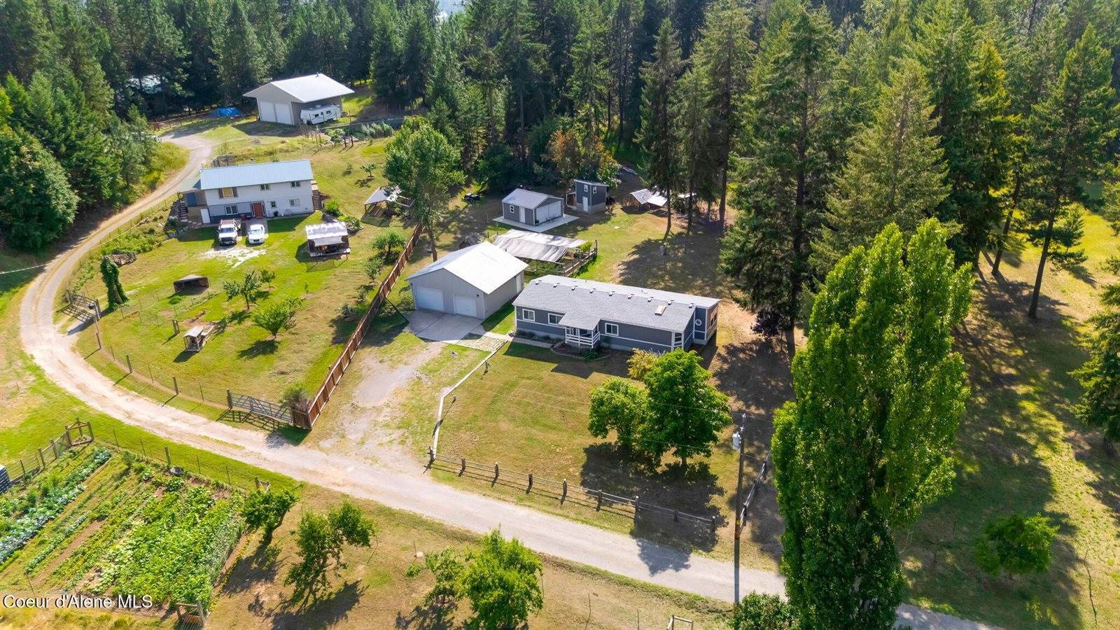 110 Appaloosa Rd, Moyie Springs, ID 83845