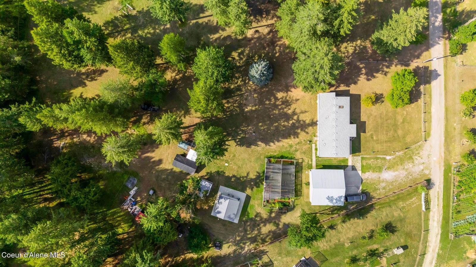 110 Appaloosa Rd, Moyie Springs, ID 83845