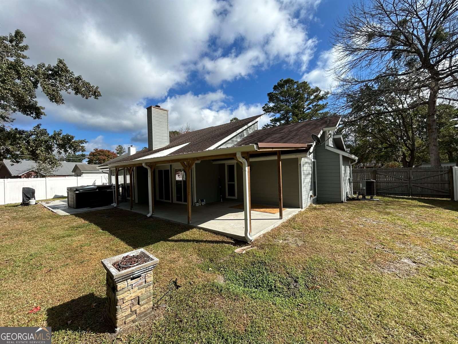 58 Deals Circle South, Woodbine, GA 31569