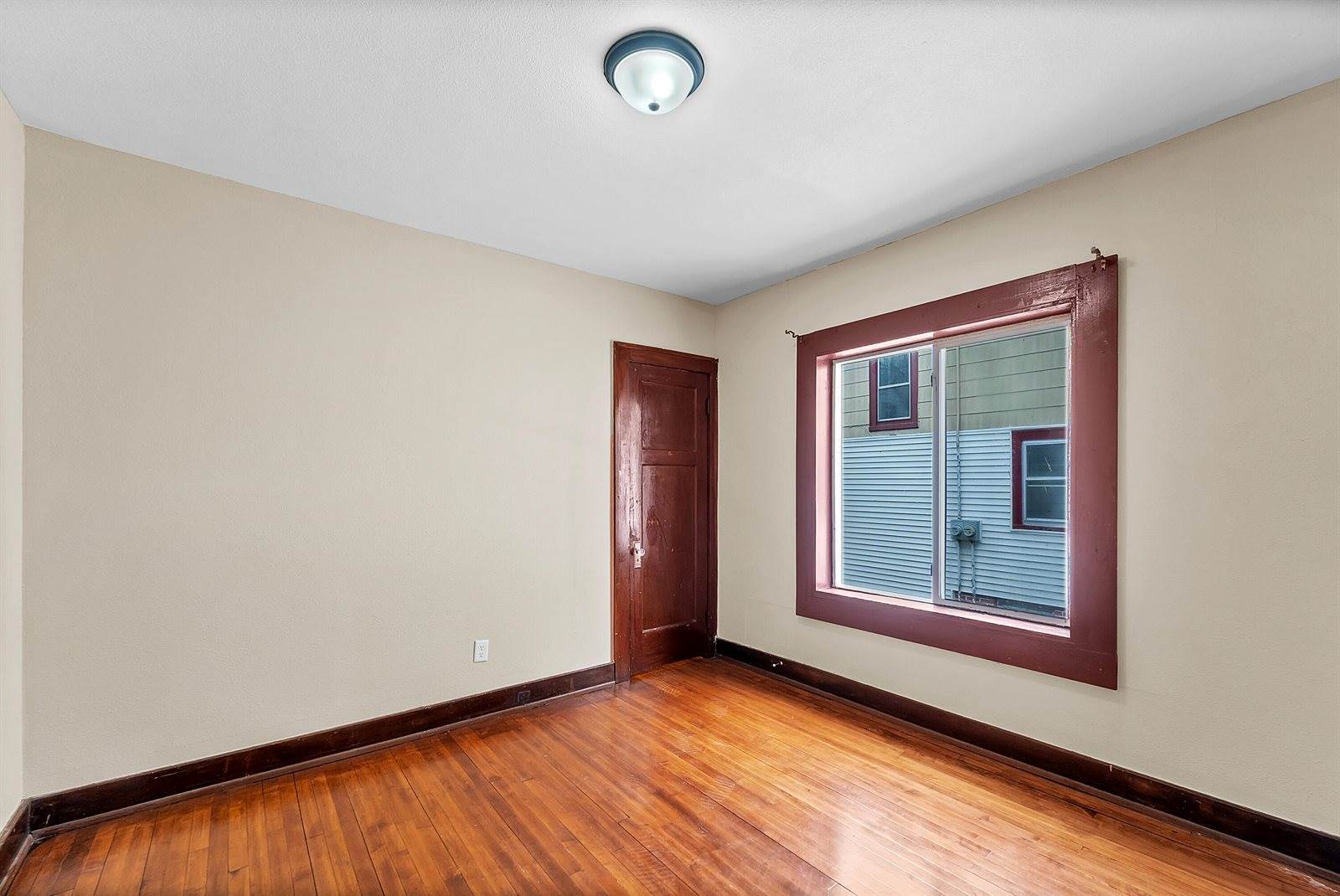 1221 South 24th St, Milwaukee, WI 53204