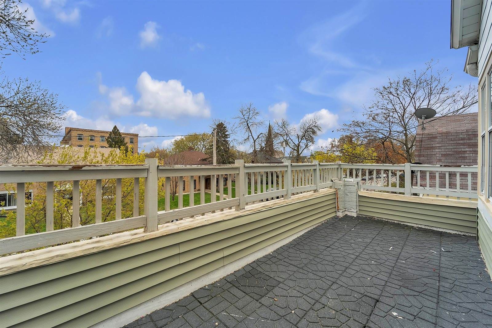 1221 South 24th St, Milwaukee, WI 53204