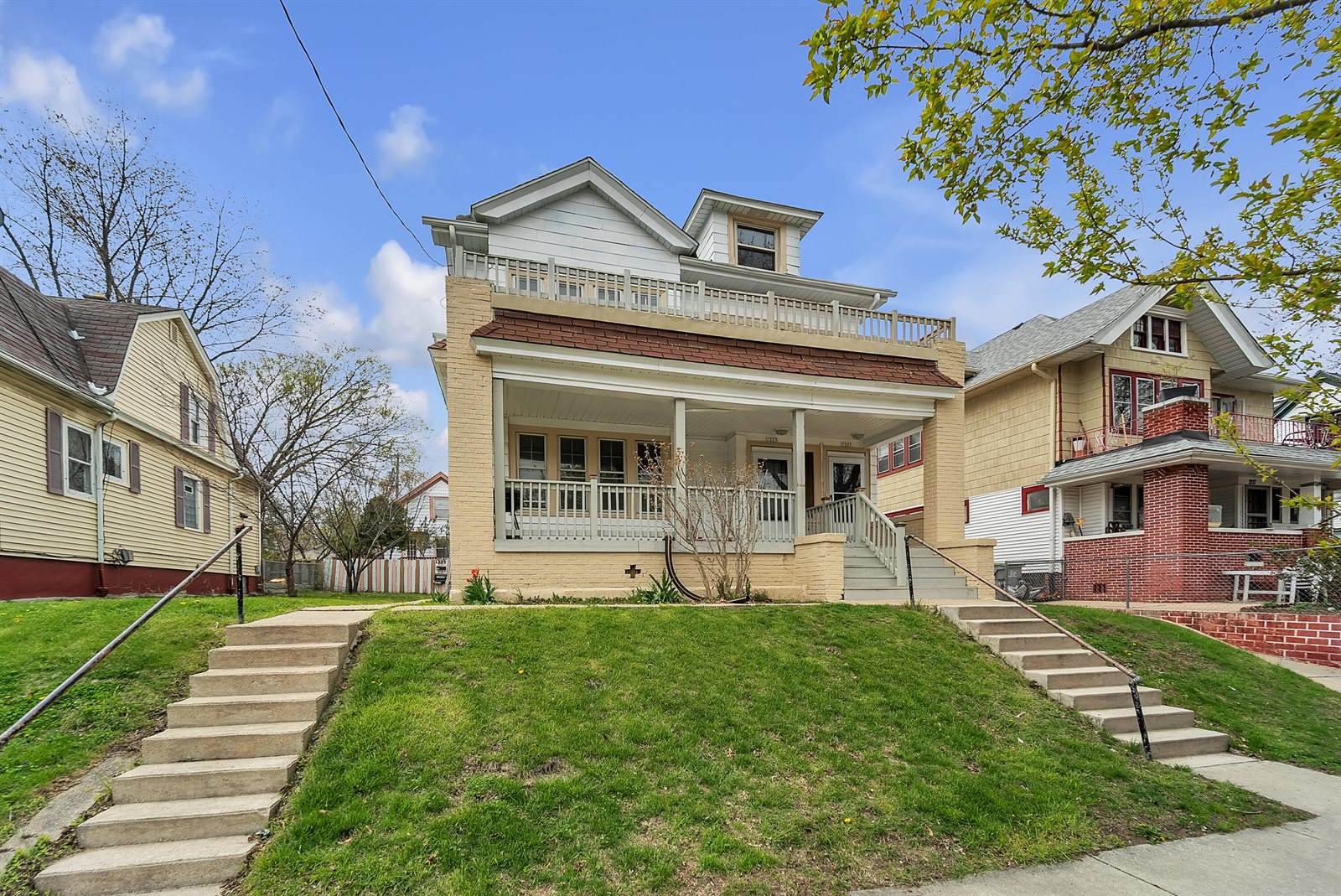 1221 South 24th St, Milwaukee, WI 53204