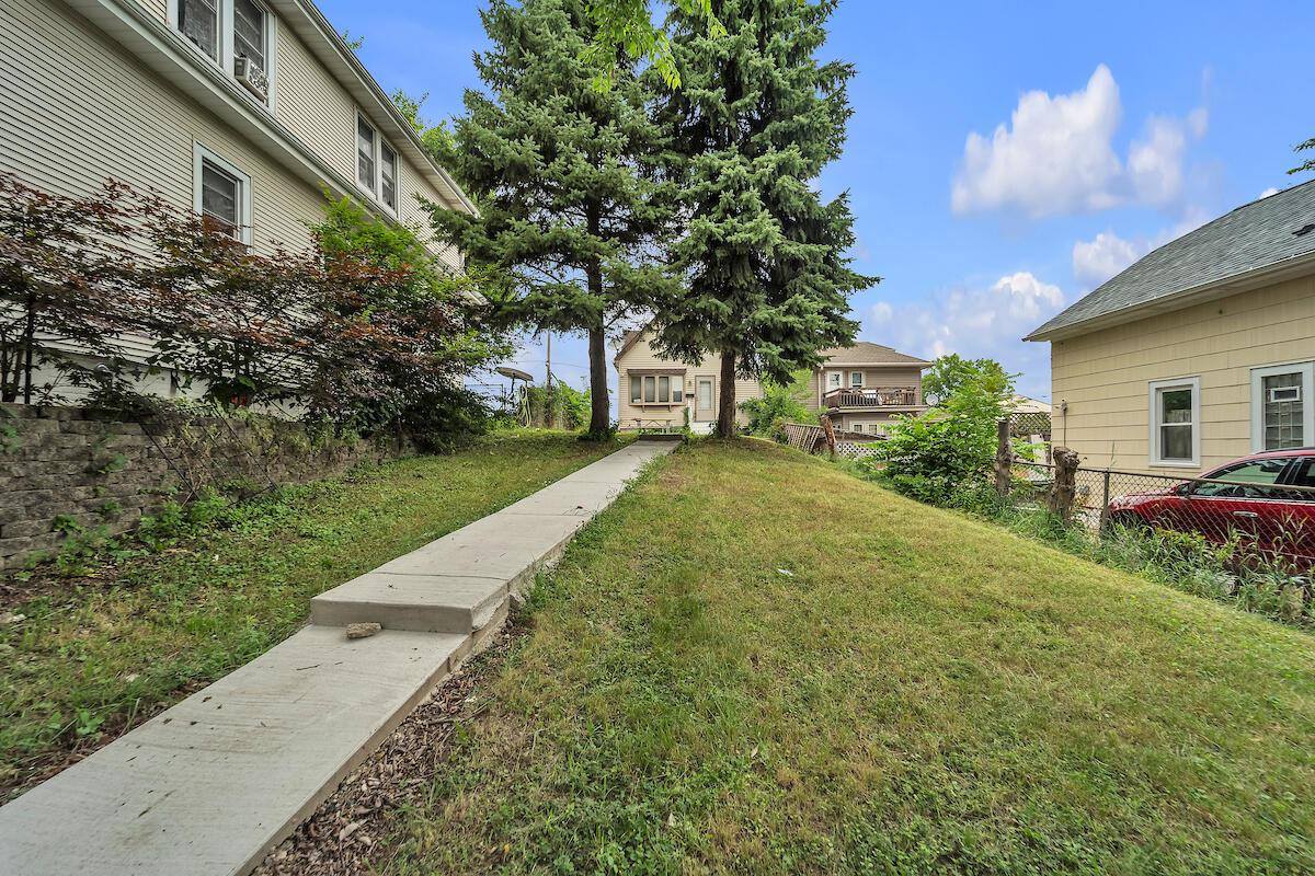 3006 W Orchard STREET, Milwaukee, WI 53215