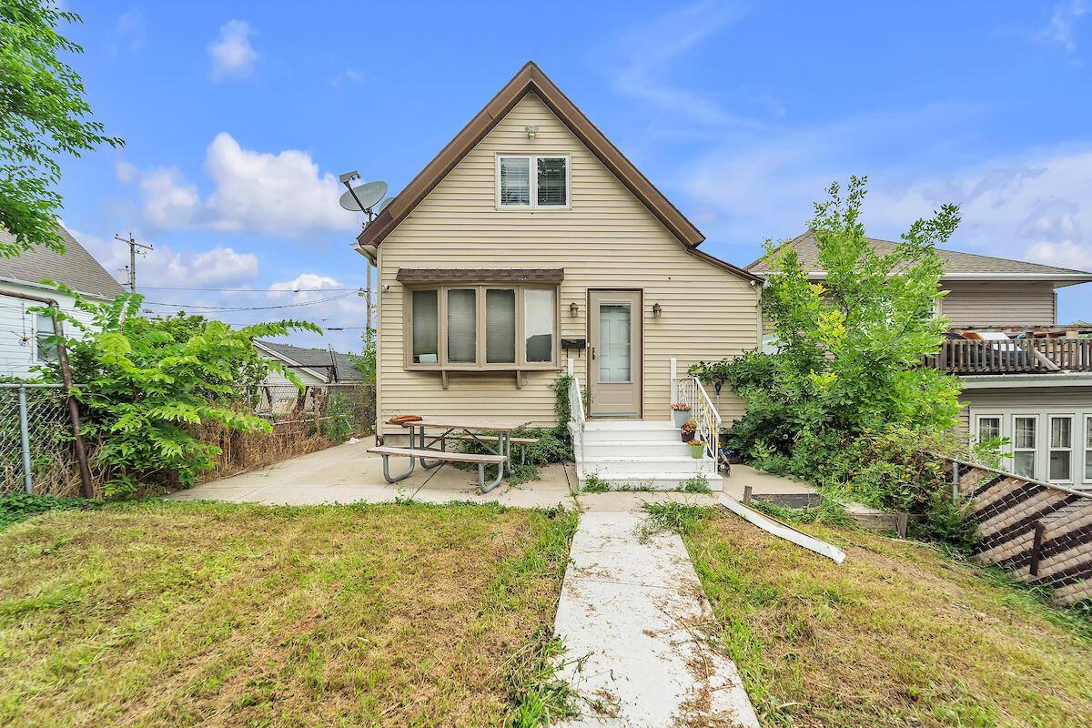 3006 W Orchard STREET, Milwaukee, WI 53215