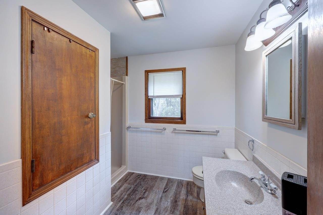 20984 291st Rd, Dexter, KS 67038