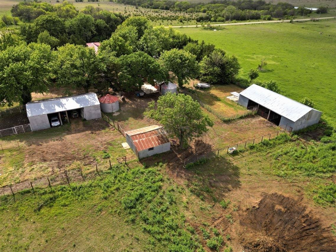 20984 291st Rd, Dexter, KS 67038