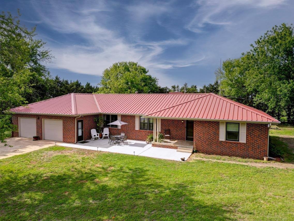 20984 291st Rd, Dexter, KS 67038