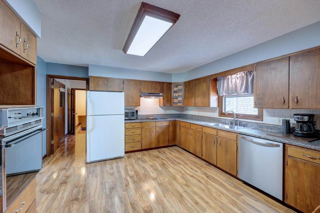 20984 291st Rd, Dexter, KS 67038