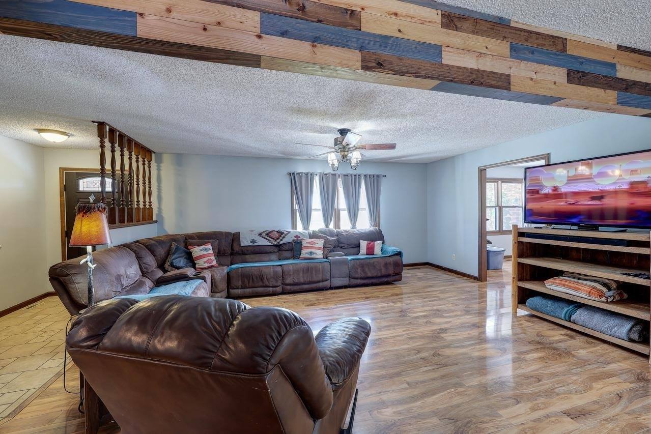 20984 291st Rd, Dexter, KS 67038