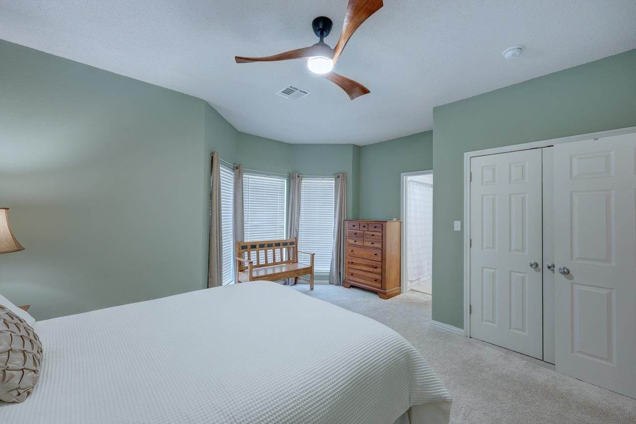 1923 Eastridge Dr, Arkansas City, KS 67005