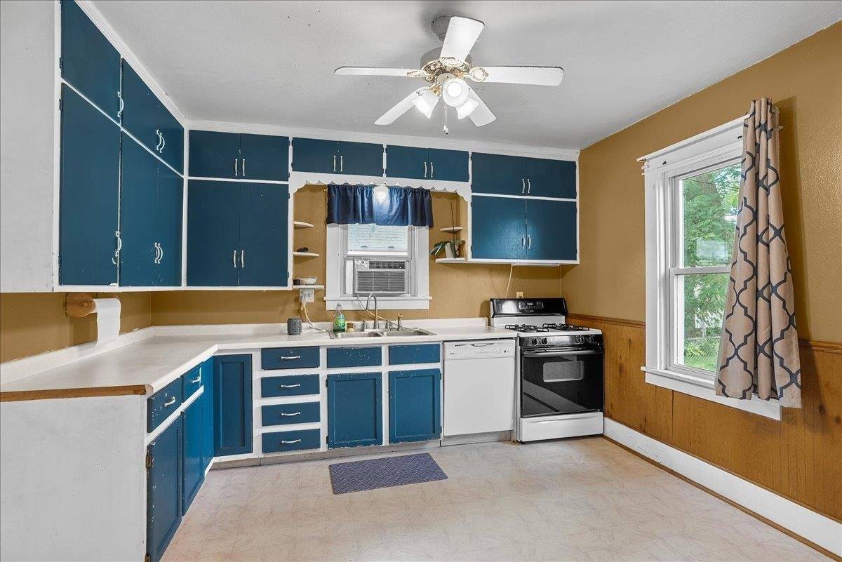 906 S Ash Avenue, Marshfield, WI 54449