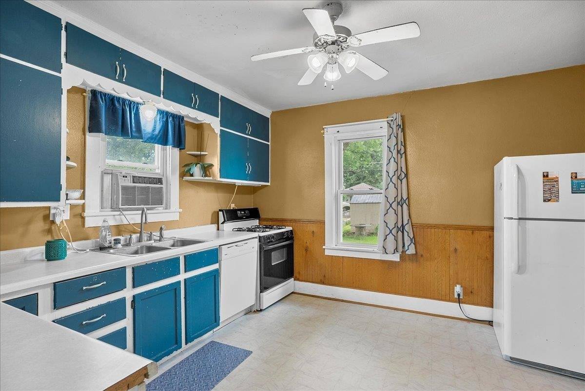 906 S Ash Avenue, Marshfield, WI 54449