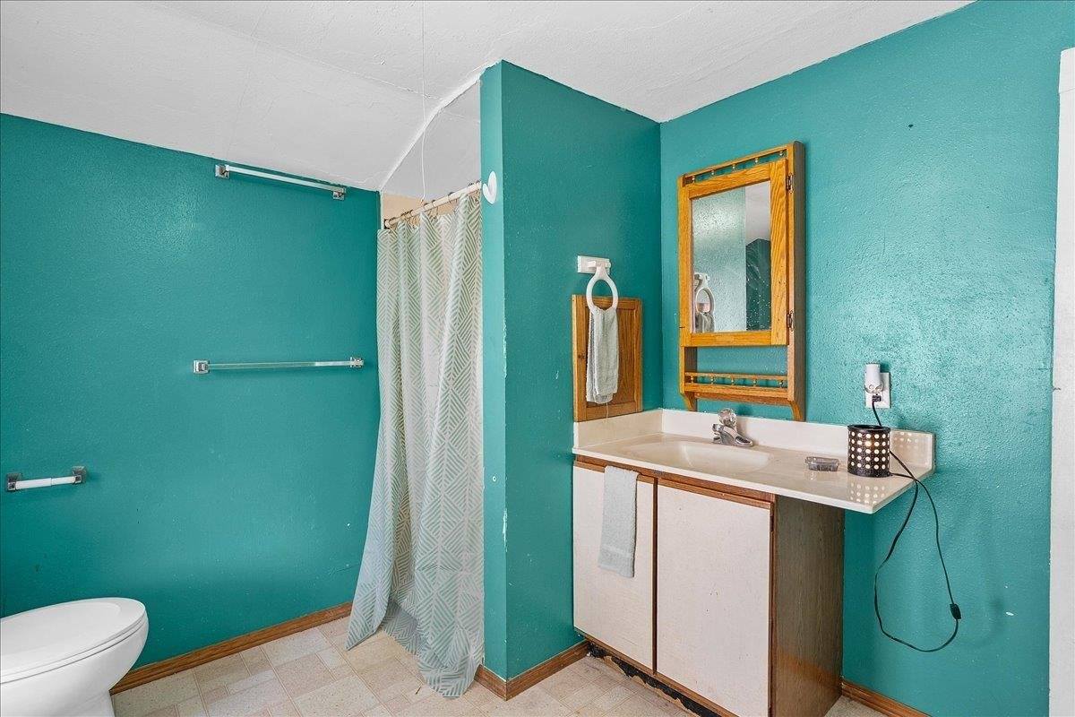 906 S Ash Avenue, Marshfield, WI 54449