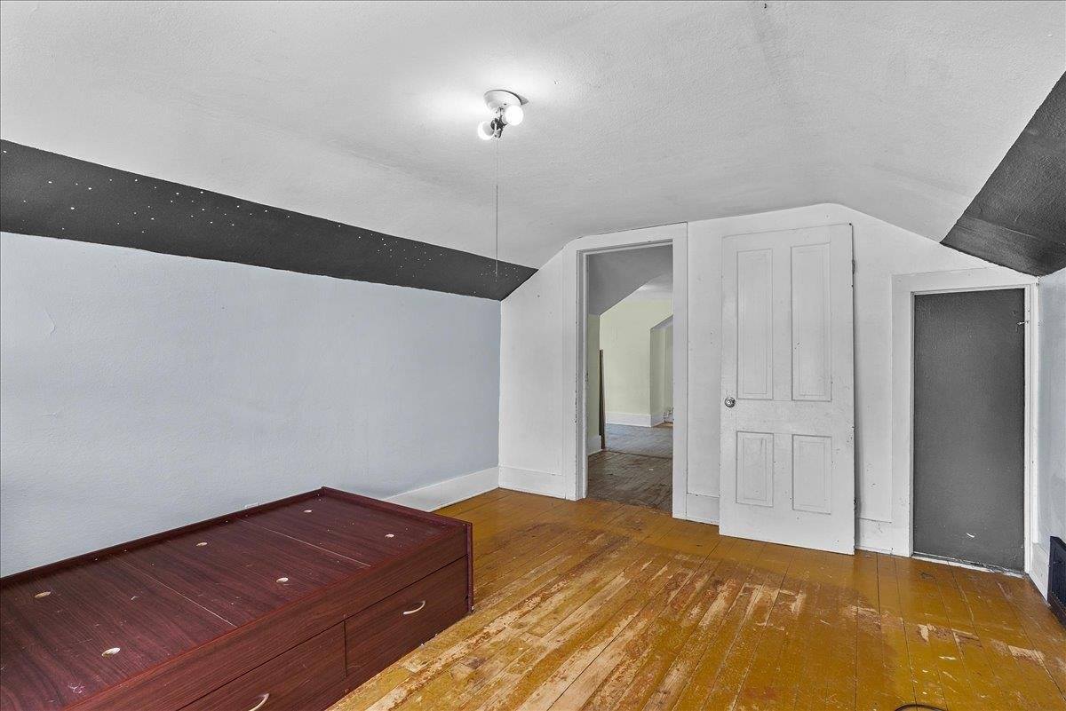 906 S Ash Avenue, Marshfield, WI 54449